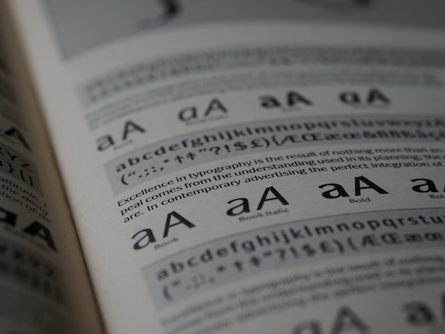 sans serif font featuring uppercase and lowercase letter A. The History of serif and sans serif fonts hipsthetic.